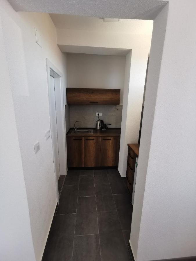 Gopo Guesthouse Elshani Eksteriør bilde