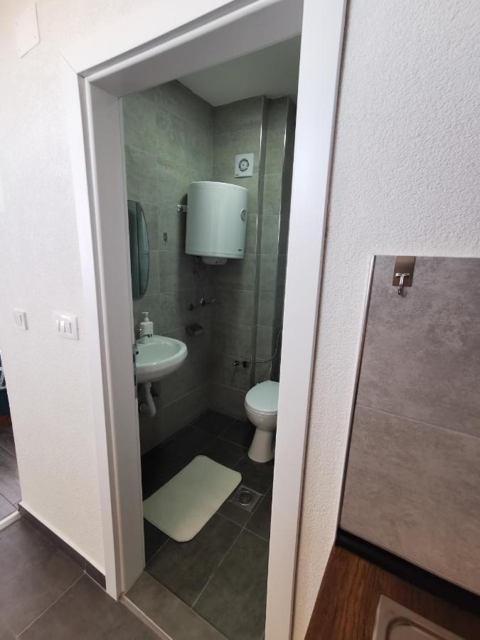 Gopo Guesthouse Elshani Eksteriør bilde